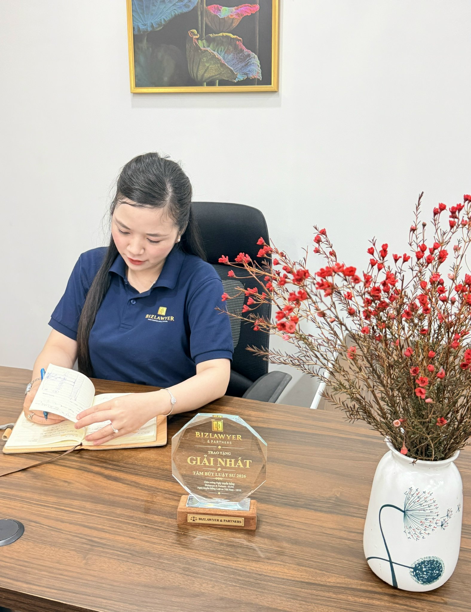 Luat Su Mai Thi Hong Tinh - Bizlawyer