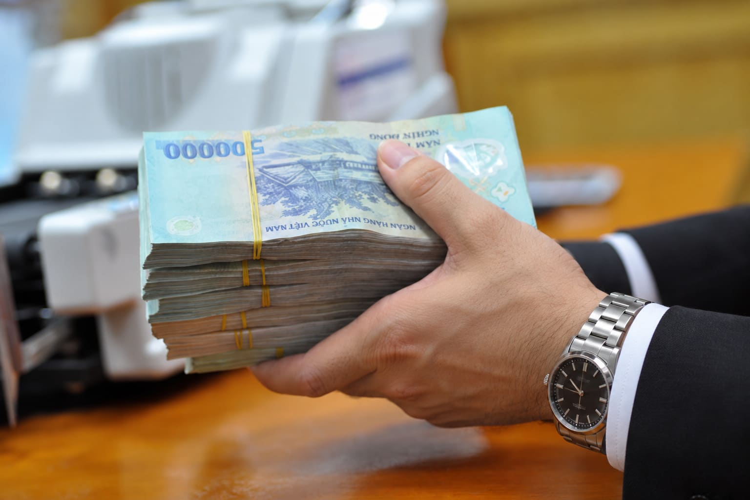 Từ 01/07/2026: Thu nhập vãng lai từ 05 triệu đồng/lần mới phải khấu trừ thuế TNCN 10%